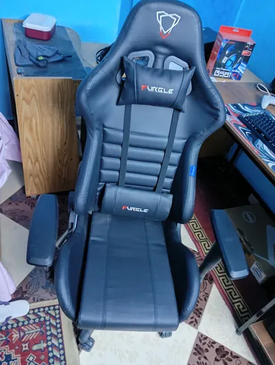 🎮 كرسي جيمر أصلي من Furgle – حالة ممتازة جدًا! 🎮