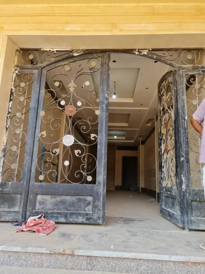 شقق سكنيه نصف تشطيب تسليم فورى 