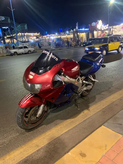 Honda 919 1998