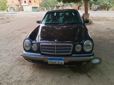 مرسيدس بنز الفئه e 1999