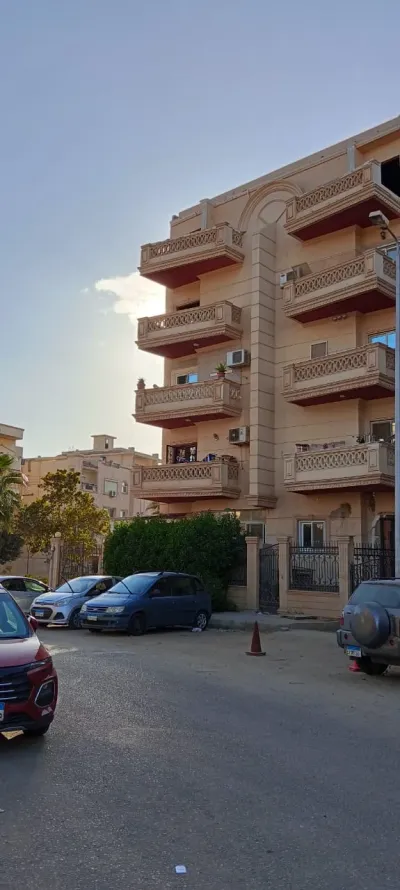 شقة للبيع في الشروق 2