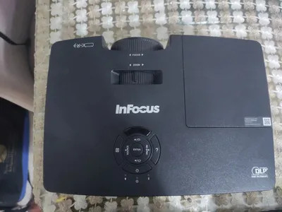 جهاز بروجيكتور ماركة Infocus للبيع