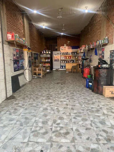 محل للبيع 