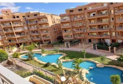 شقة بكمبوند المروج من المالك