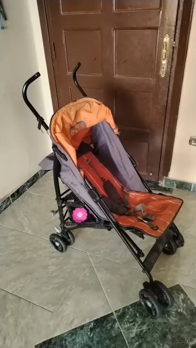 عكاز اطفال ببتفتح سرير