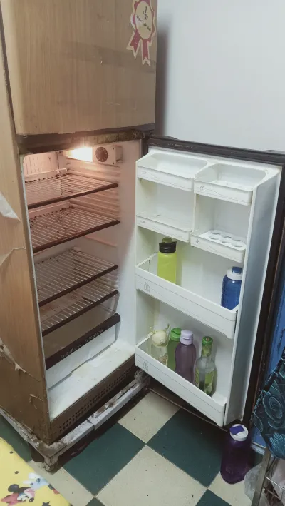 ثلاجه الاسكا للبيع بحاله جيده وبسعر مناسب 