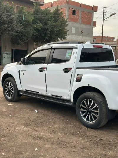 ايسوزو دي. ماكس