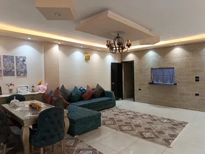 Apartment for sale in Gesr Al Suez