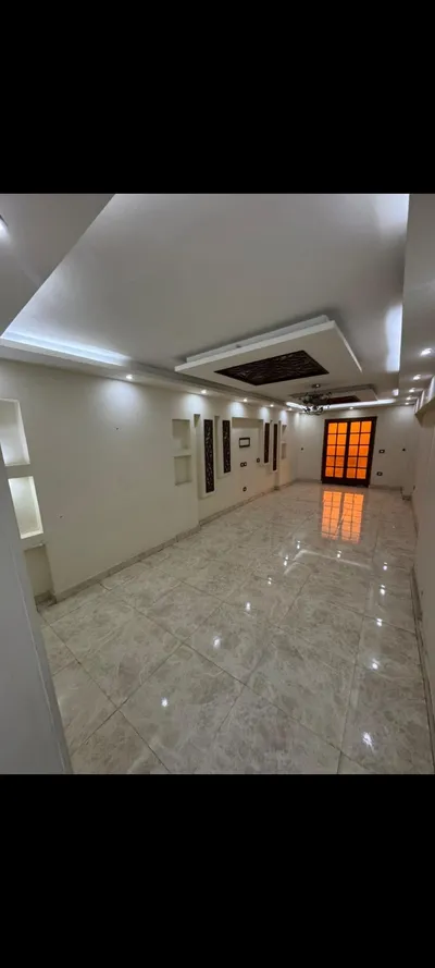 Apartment for sale in Gesr Al Suez