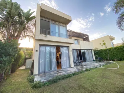 Villa for rent in Sodic West