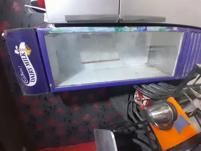 تلاجه كادبوري حاله جيده جدا