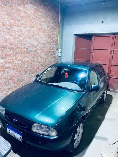فورد فييستا 2000