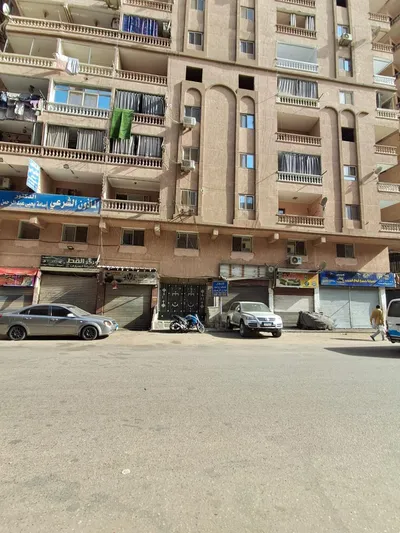 Apartment for sale in Gesr Al Suez
