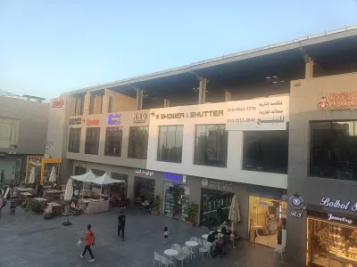 مكتب/عياده استلام فوري في القاهره الجديده قسط علي 4سنين