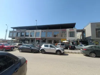 مكاتب وعيادات للبيع استلام فوري في القاهره الجديده قسط4 سنين