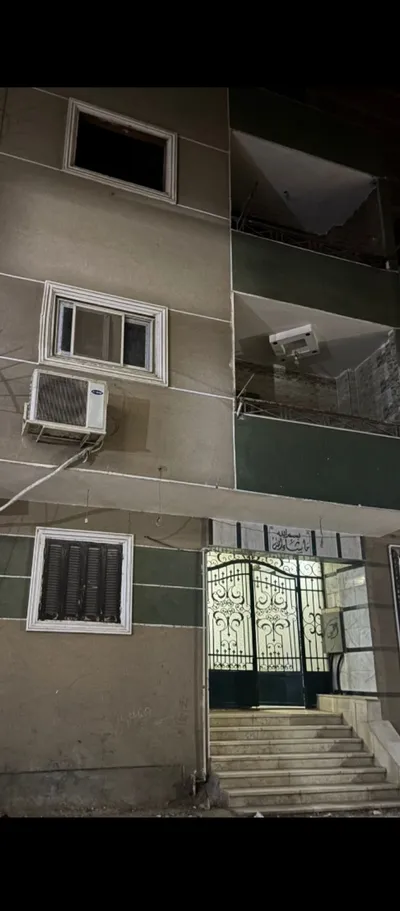 Residential Building for sale in Gesr Al Suez
