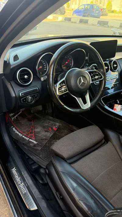 Mercedes Benz C-Class 2019