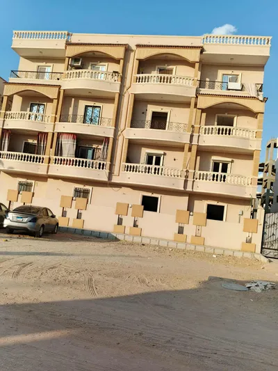 شقه للبيع في الحي اليوناني 