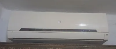 للبيع تكيف شارب 3 حصان مستعمل استعمال خفيف جداً