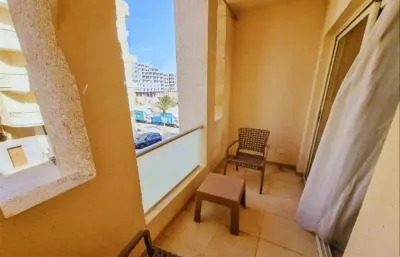 🏡 وحدة غرفة وصالة بإطلالة حمام سباحة | تسليم فوري