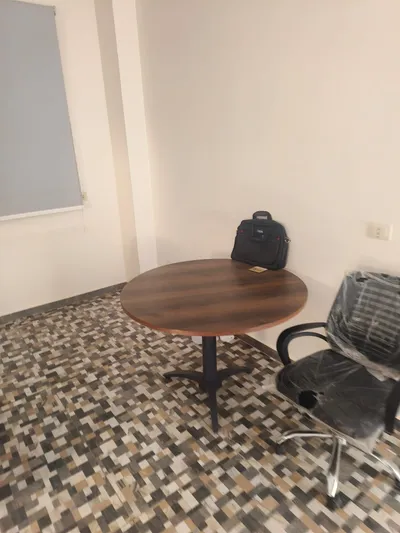 ترابيزة اجتماعات دائرية 