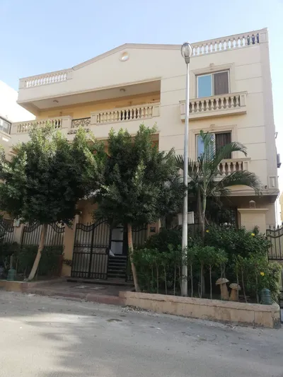 Villa for sale in First Settlement