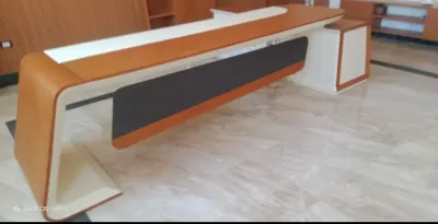 مكاتب مديرين وموظفين