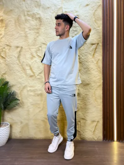 ترنج بلاك لاين فوم بارزة The Black Line Tracksuit