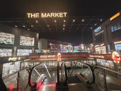 محل تجاري للبيع33 متر متشطب ومتاجر داخل mall the market