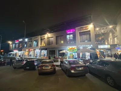 تجاري للبيع علي البلازا مباشره متشطب بالكامل مول the market