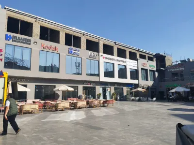 للايجار مكتب اداري في المرحله الاداريه في مول the market