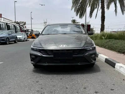 Hyundai Elantra 2025