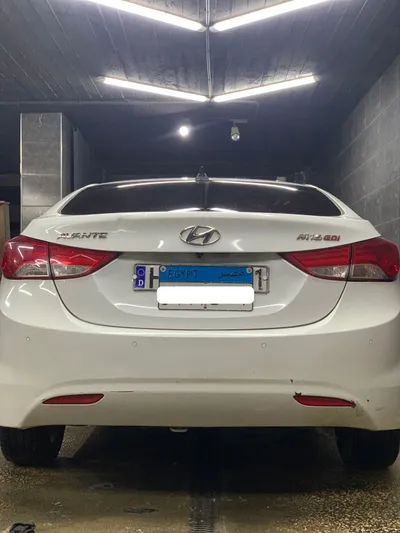 Hyundai Avante 2011