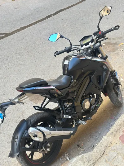 بينيلي s200