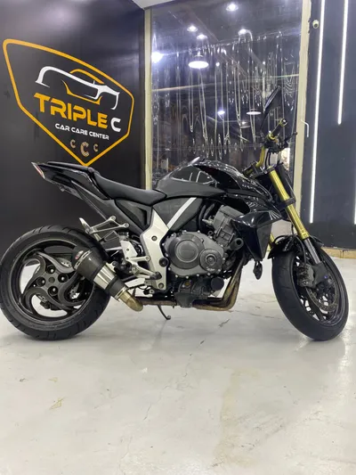 Cb1000