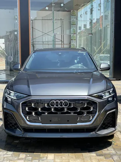 Audi Q8 2025