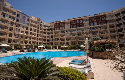 Stylish 1-Bedroom Apartment in Florenza Khamsin