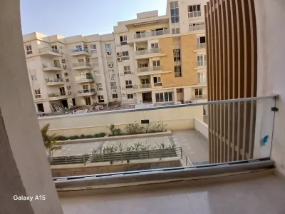 شقة متشطبة للايجار بماونتن فيو اي سيتي كلاب بارك من المالك