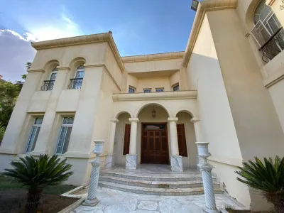 Villa for sale in Beverly Hills