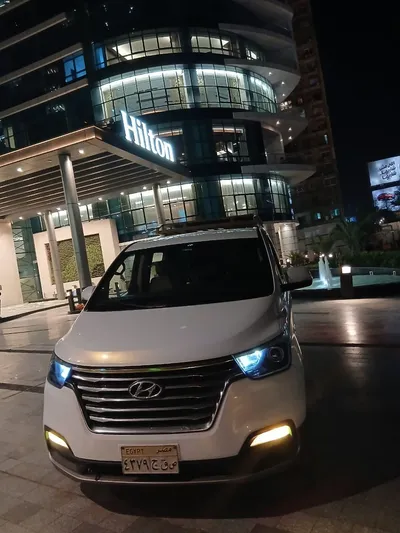 ايجار هيوانداي H1 سفر وحالاات 