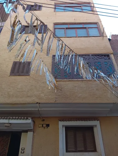 بيت 56متر تشطيب سوبر لوكس اربع ادوار بالعزبة الغربية 3شوارع