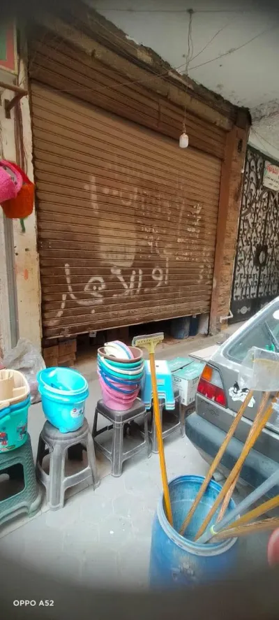 محل للبيع 