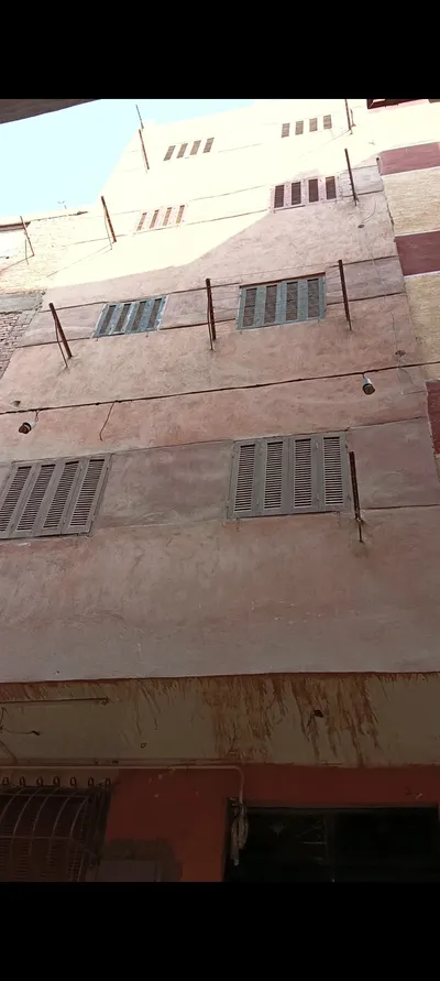 Residential Building for sale in Marg