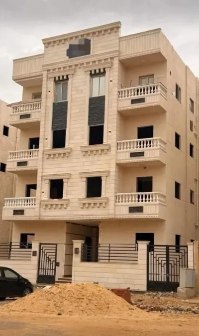 شقه لقطه للبيع فى المتميز مدينه بدر