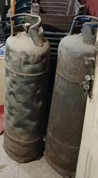 عدد ٣ انبوبه غاز حجم كبير للبيع