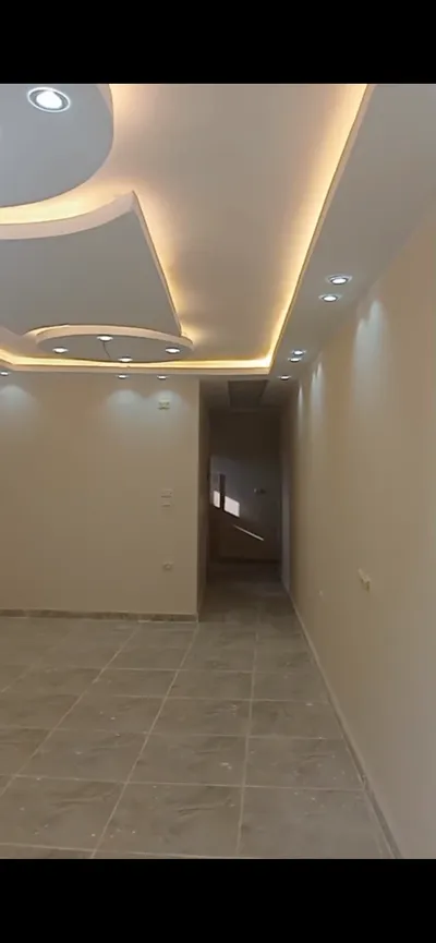 Apartment for sale in Gesr Al Suez
