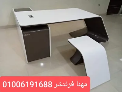 مكتب مدير أبيض مودرن شامل وحدة أدراج أبيض