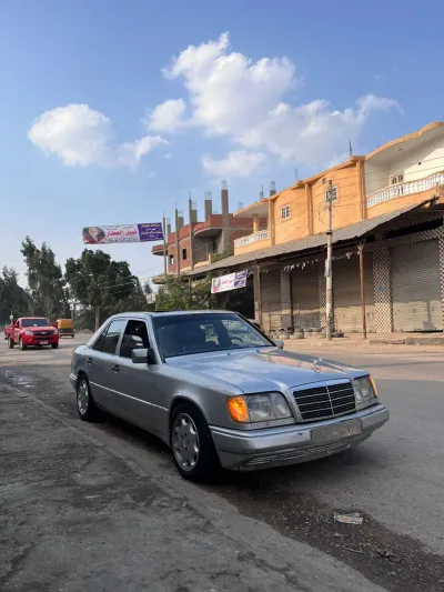 مرسيدس بنز الفئه e 1986