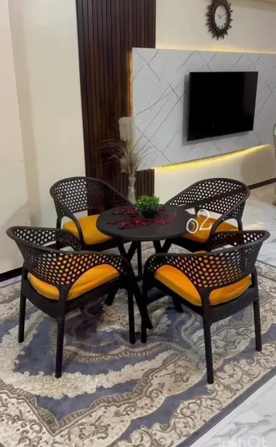 طقم ” سكر “ ٤ كراسي وترابيزة مدورة