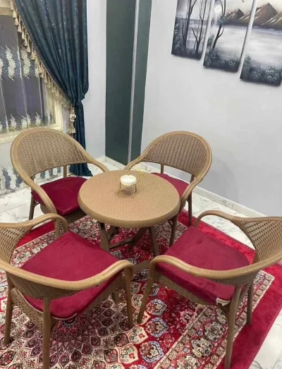طقم رتان ٤ كراسي وترابيزة مدورة 
